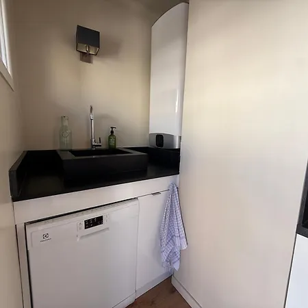 Le Seventies Apartment *